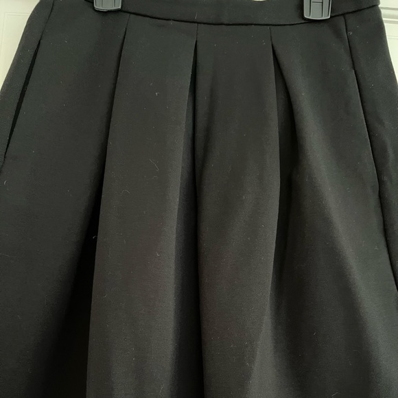 NWOT Boden Skirt with Pleats and Pockets! - Picture 3 of 4